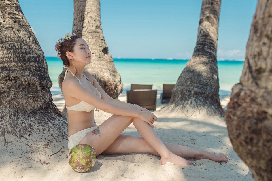 美女沙滩比基尼秀身材, 6ugjc1 [性感 妹子 Sexy Girls] url = http://7su.me/wp-content/uploads/test/2016/09/25/00/201609251625.jpg