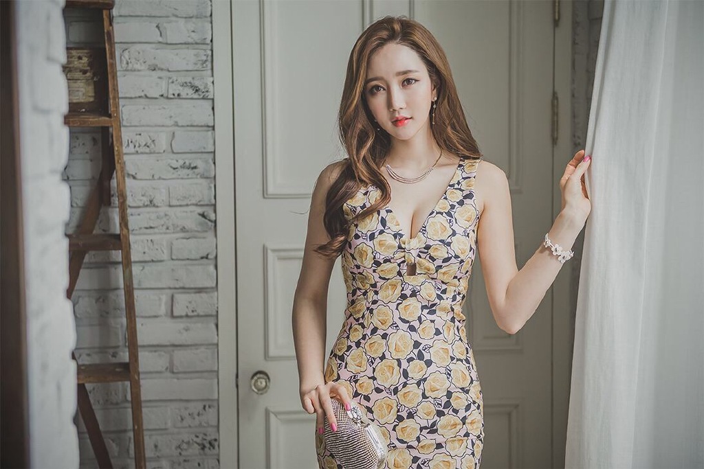韩国美女李静妍, j7fTAq [性感 妹子 Sexy Girls] url = http://img.orzaa.com/co/2016/10/03/08/201610032582.jpg