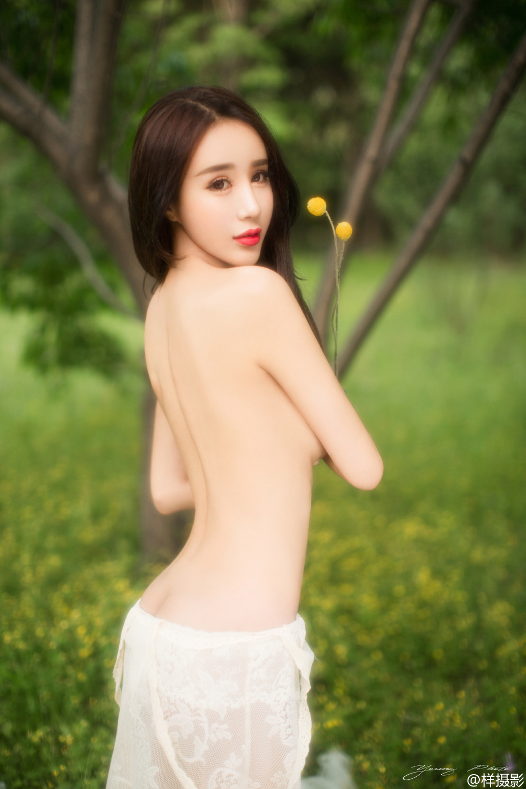 完美胸型大胸性感美女, Nd6SEO [性感 妹子 Sexy Girls] url = http://img.orzaa.com/co/2016/10/02/01/201610022446.jpg