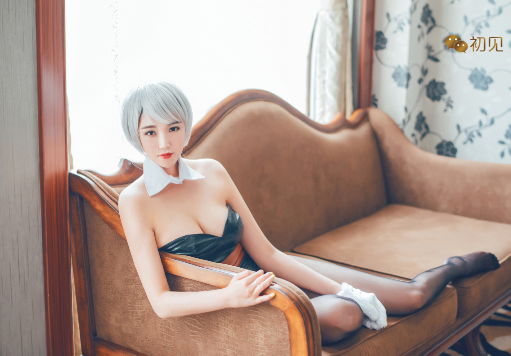 大胸长腿美女, UHHeL2 [性感 妹子 Sexy Girls] url = http://img.orzaa.com/co/2016/10/06/00/201610063181.jpg