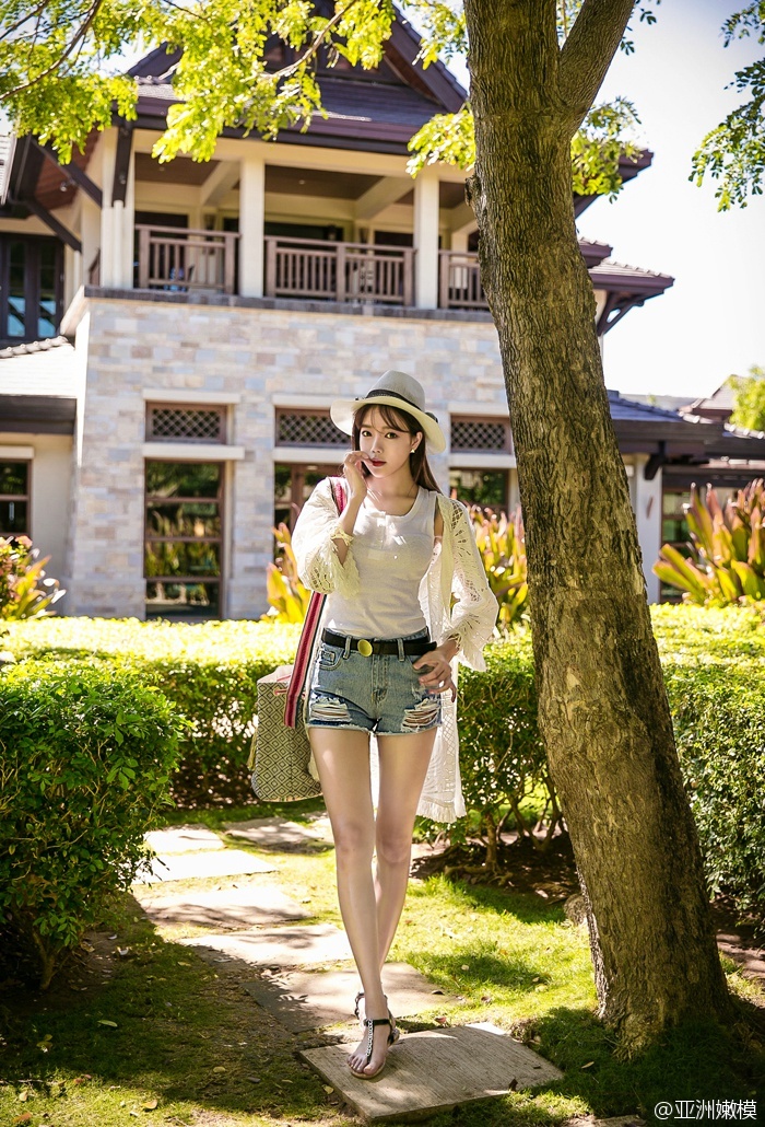 时尚穿搭牛仔短裤美女, N9GFHX [性感 妹子 Sexy Girls] url = http://img.orzaa.com/co/2016/10/07/01/201610073323.jpg