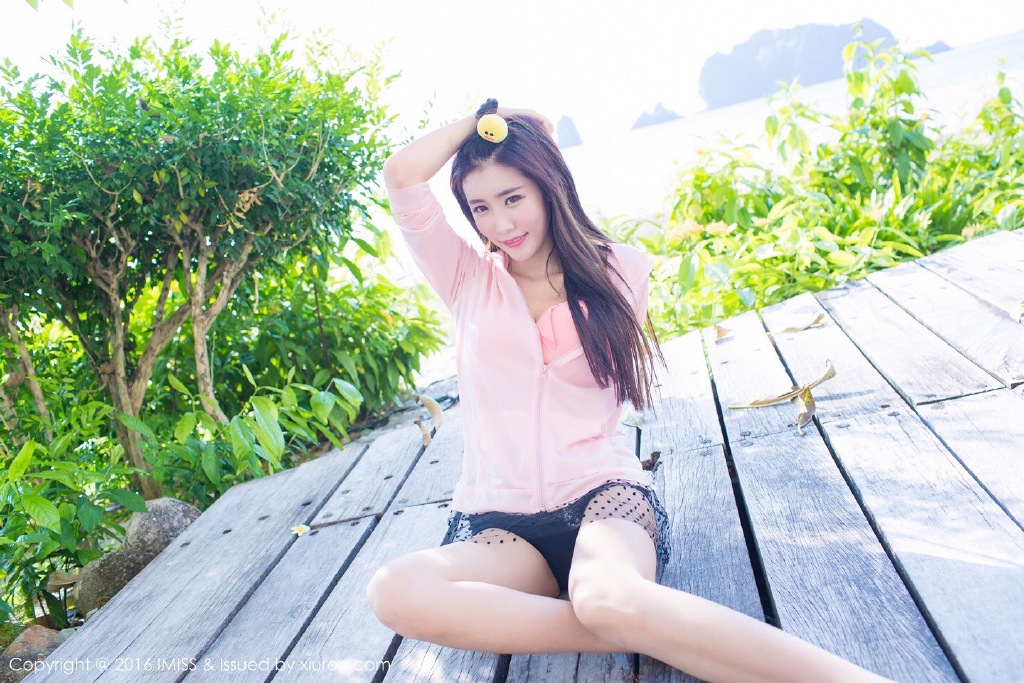 瓜子脸美腿美女, KdlJGn [性感 妹子 Sexy Girls] url = http://img.orzaa.com/co/2016/10/09/09/201610093653.jpg