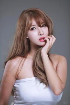 牛仔裤美女