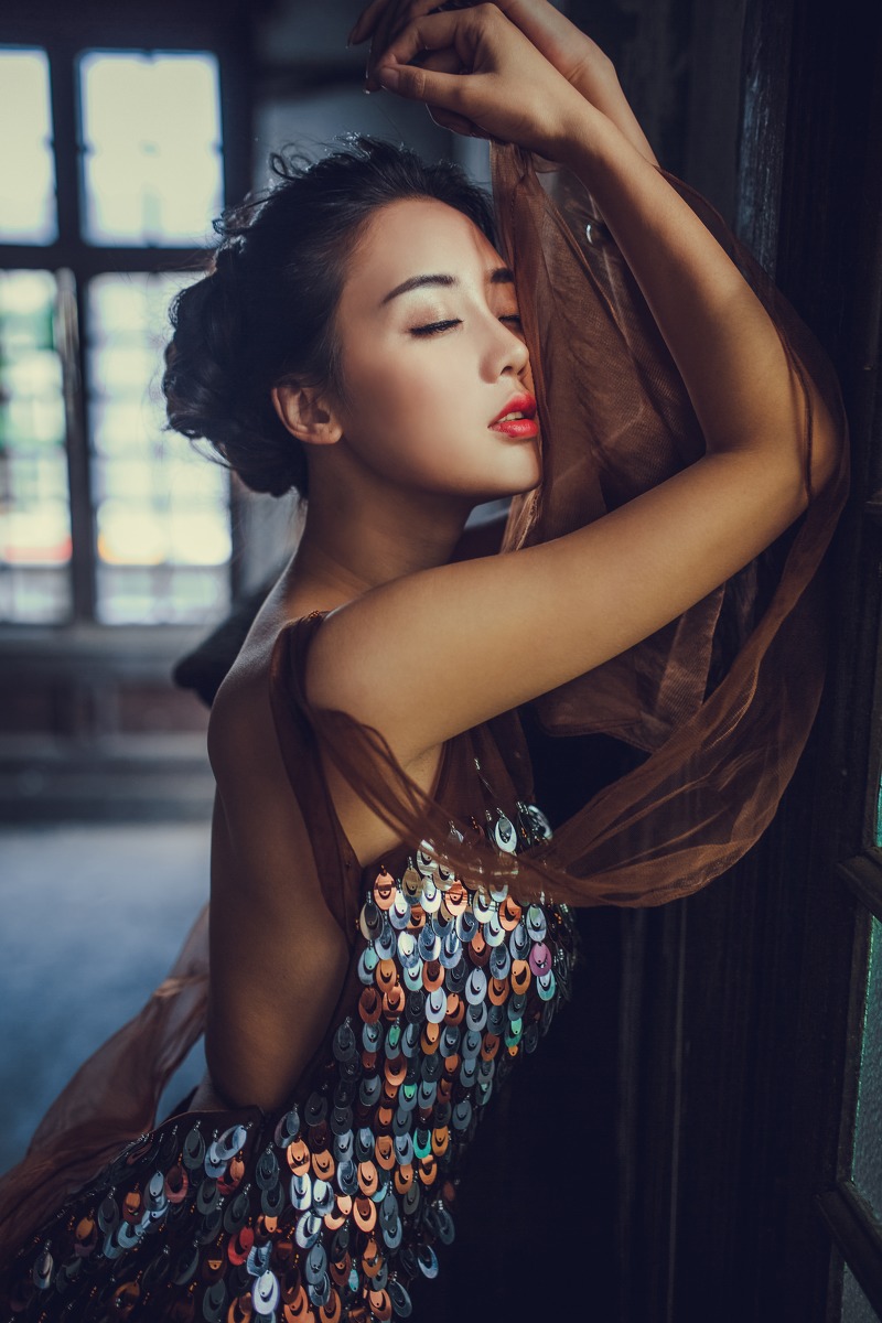 美女裸背裙写真, 8U15o7 [性感 妹子 Sexy Girls] url = http://img.orzaa.com/co/2016/10/12/10/201610124070.jpg