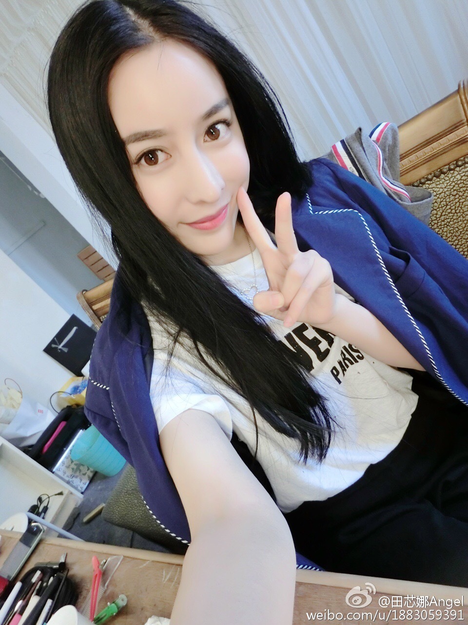 美女网红玩自拍, lo3kSz [性感 妹子 Sexy Girls] url = http://img.orzaa.com/co/2016/10/25/00/20161025542.jpg