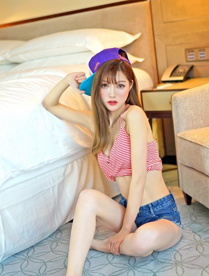 美女牛仔短裤居家写真, hjJN4x [性感 妹子 Sexy Girls] url = http://img.orzaa.com/co/2016/10/23/17/20161023140.jpg