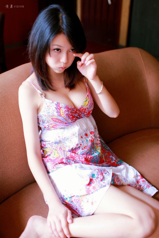 美胸美女少妇, kYSS0R [性感 妹子 Sexy Girls] url = http://img.orzaa.com/co/2016/10/31/00/201610311237.jpg