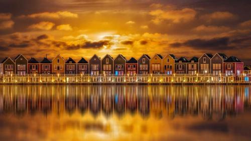 豪滕，荷兰 (© Herman van den Berge/500px) Bing Everyday Wallpaper 2016-11-04
/tmp/UploadBetaxJSf4A [Bing Everyday Wall Paper 2016-11-04] url = http://www.bing.com/az/hprichbg/rb/GoldenHouten_ZH-CN8874322377_1920x1080.jpg

File Size (KB): 339.93 KB
Last Modified: November 26 2021 18:00:45
