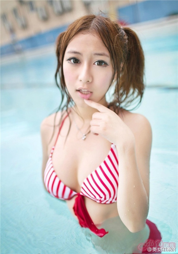 小美女泳装写真, iyIwxx [性感 妹子 Sexy Girls] url = http://img.orzaa.com/co/2016/11/07/14/201611072328.jpg
