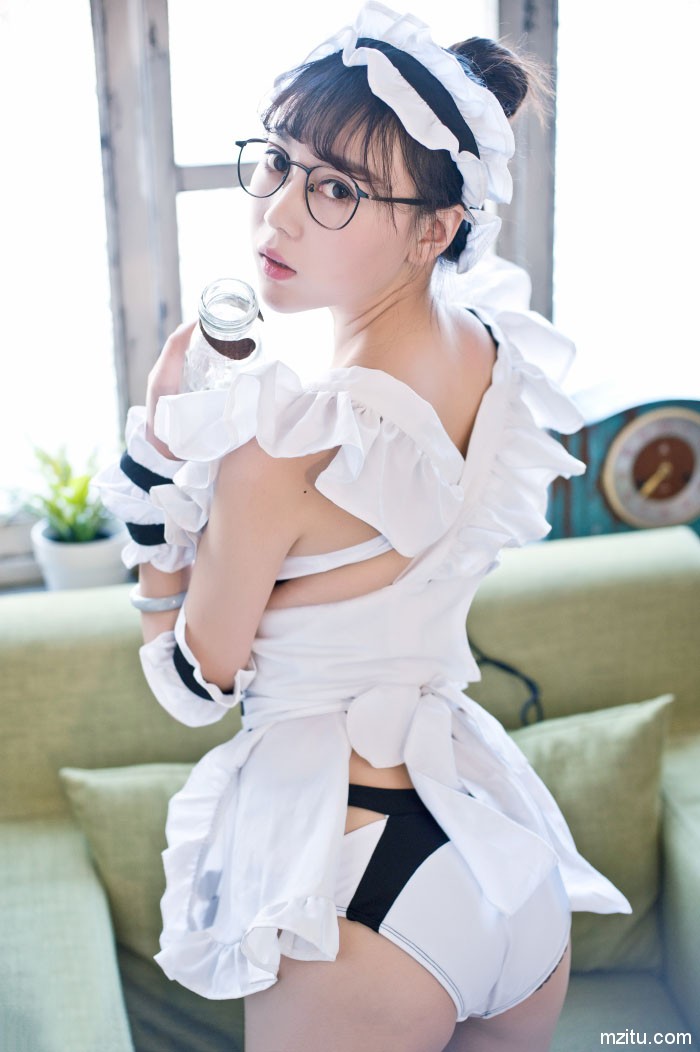 大胸美女女仆装诱惑, rudz16 [性感 妹子 Sexy Girls] url = http://img.orzaa.com/co/2016/11/05/13/201611051950.jpg