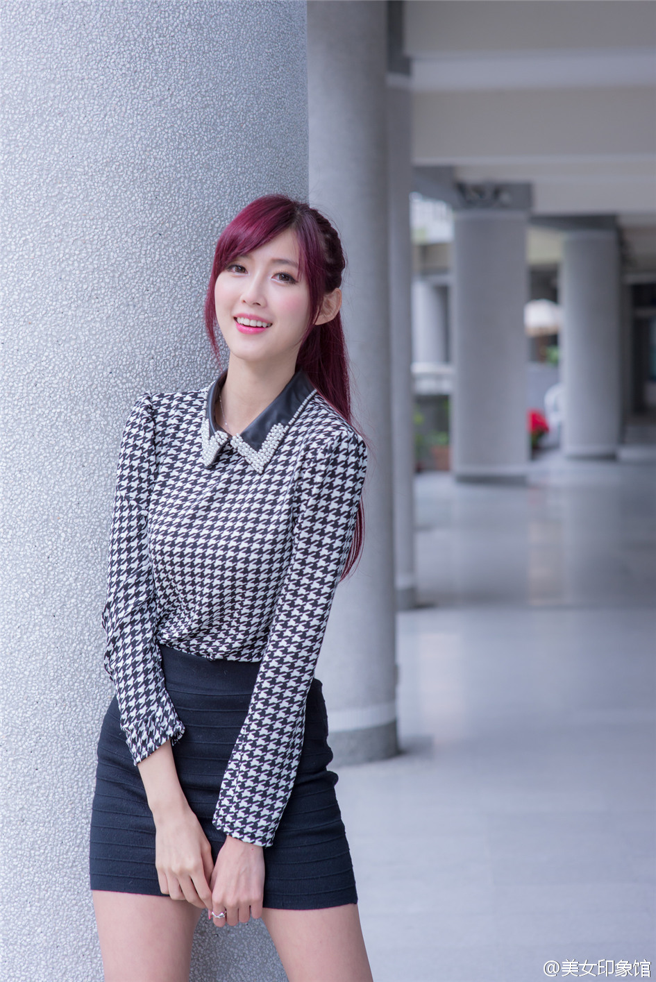 美腿少妇, UWvCSc [性感 妹子 Sexy Girls] url = http://img.orzaa.com/co/2016/11/21/18/20161121684.jpg
