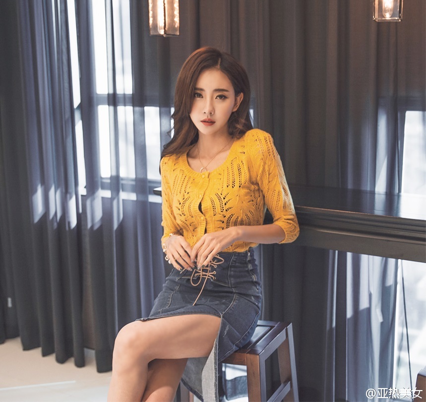 气质轻少妇居家写真, xnP7Eg [性感 妹子 Sexy Girls] url = http://img.orzaa.com/co/2016/12/25/09/20161225124.jpg