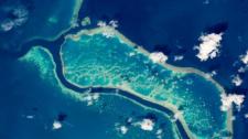 ｢ISSから見たグレート・バリア・リーフ｣オーストラリア (© NASA) Bing Everyday Wallpaper 2017-01-26