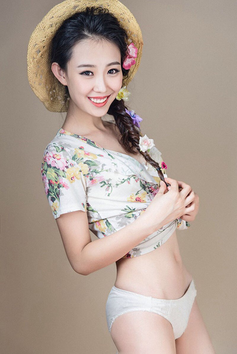 纤细身材小胸美女, 6XAu72 [性感 妹子 Sexy Girls] url = http://img.orzaa.com/co/2017/02/03/07/201702031586.jpg