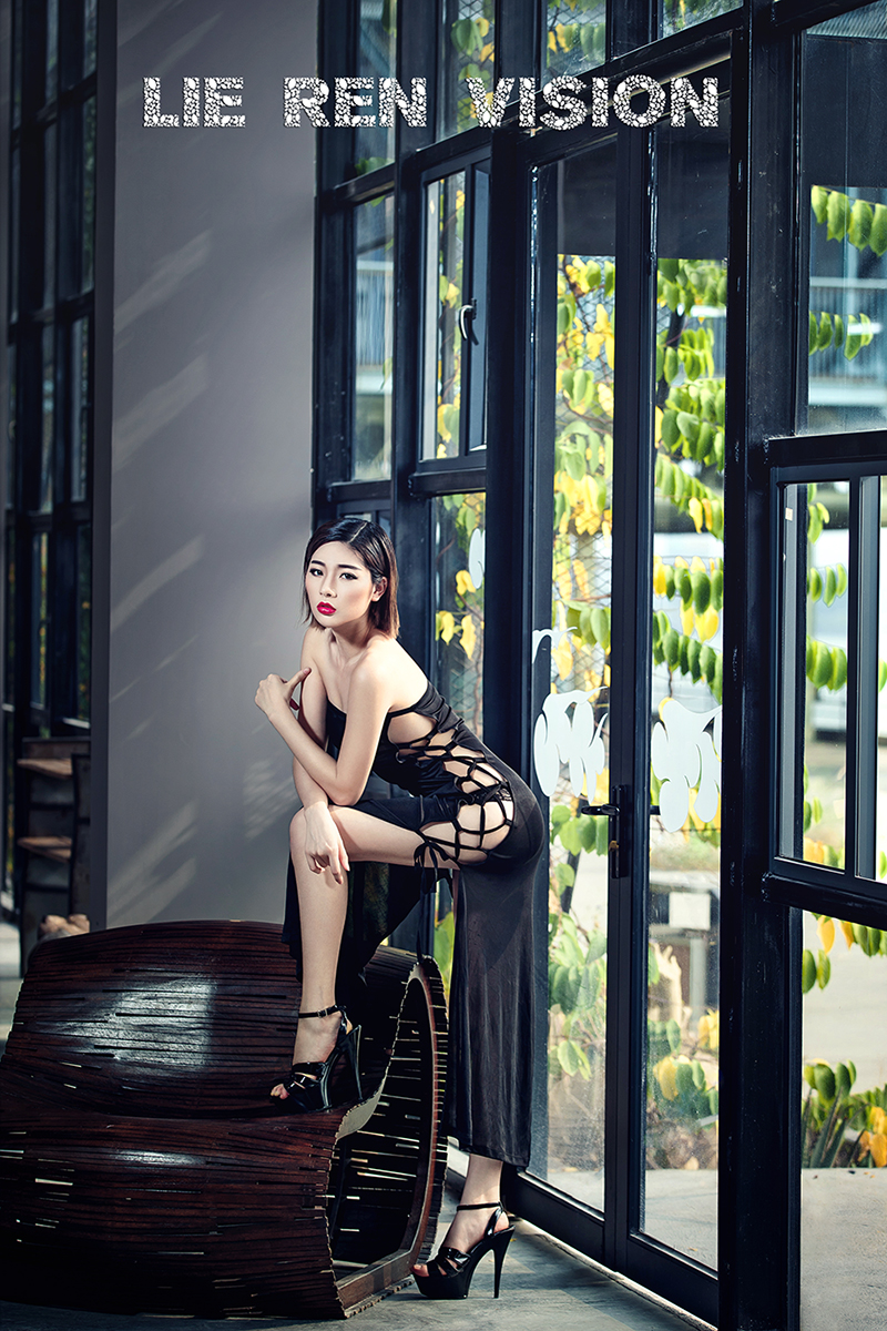 大胸短发美女写真, 2f2rj7 [性感 妹子 Sexy Girls] url = http://img.orzaa.com/co/2017/02/03/07/20170203834.jpg