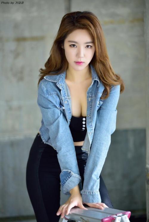 波浪卷发美女好身材低胸秀奶
/tmp/UploadBeta30WTmF [性感 妹子 Sexy Girls] url = http://img.orzaa.com/co/2017/02/03/07/201702031305.jpg

File Size (KB): 61.06 KB
Last Modified: November 26 2021 17:11:03
