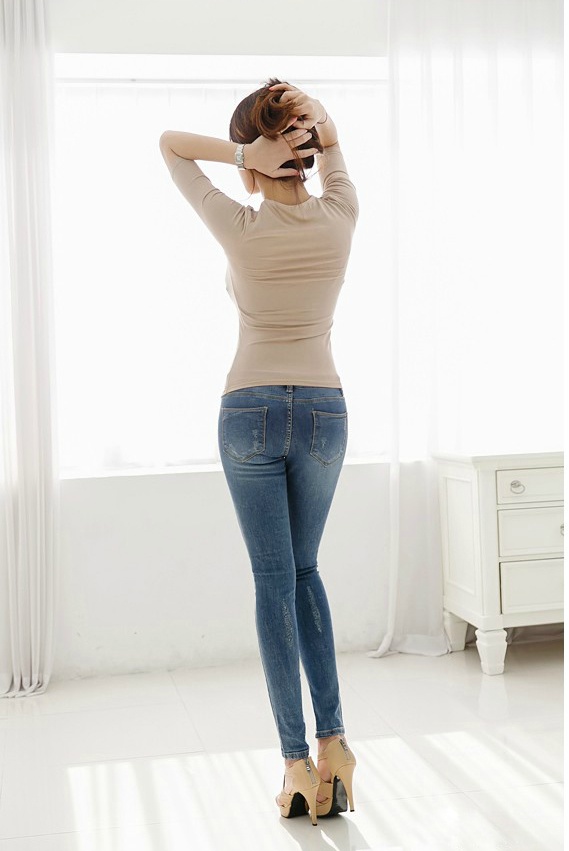 极品身材牛仔裤美女, 24DeYj [性感 妹子 Sexy Girls] url = http://img.orzaa.com/co/2016/12/19/13/20161219183.jpg