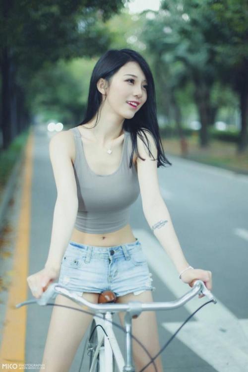 牛仔短裤细腰翘臀美女
/tmp/UploadBetaXDpHeG [性感 妹子 Sexy Girls] url = http://img.orzaa.com/co/2017/01/17/16/20170117142.jpg

File Size (KB): 121.04 KB
Last Modified: November 26 2021 17:16:10
