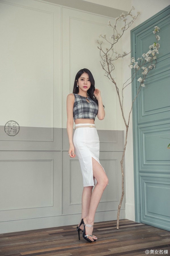 职业装美女少妇, Ug4MpW [性感 妹子 Sexy Girls] url = http://img.orzaa.com/co/2017/01/17/16/2017011755.jpg