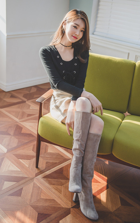 长腿高挑美女, kfNvCF [性感 妹子 Sexy Girls] url = http://img.orzaa.com/co/2017/02/03/07/20170203213.jpg