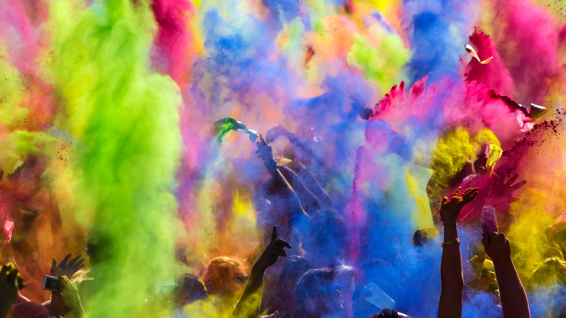 慕尼黑色彩节庆祝活动期间抛洒的彩色粉末，德国 (© Geo Messmer/500px) Bing Everyday Wallpaper 2017-03-13, REn0eB [Bing Everyday Wall Paper 2017-03-13] url = http://www.bing.com/az/hprichbg/rb/HoliMunich_ZH-CN12353152381_1920x1080.jpg