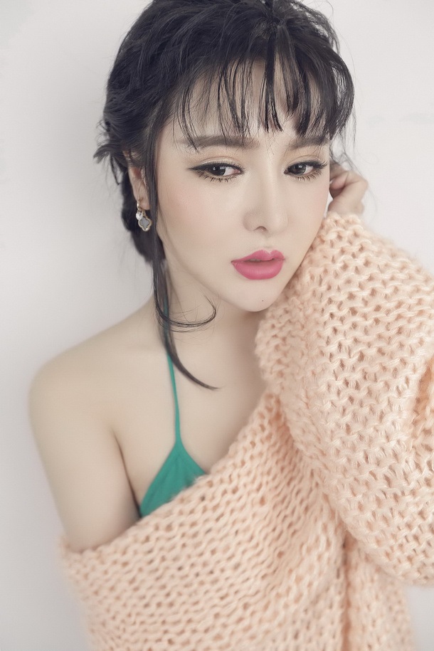 韩国大眼妩媚少妇, xYRtqI [性感 妹子 Sexy Girls] url = http://img.orzaa.com/co/2017/02/24/05/2017022434.jpg