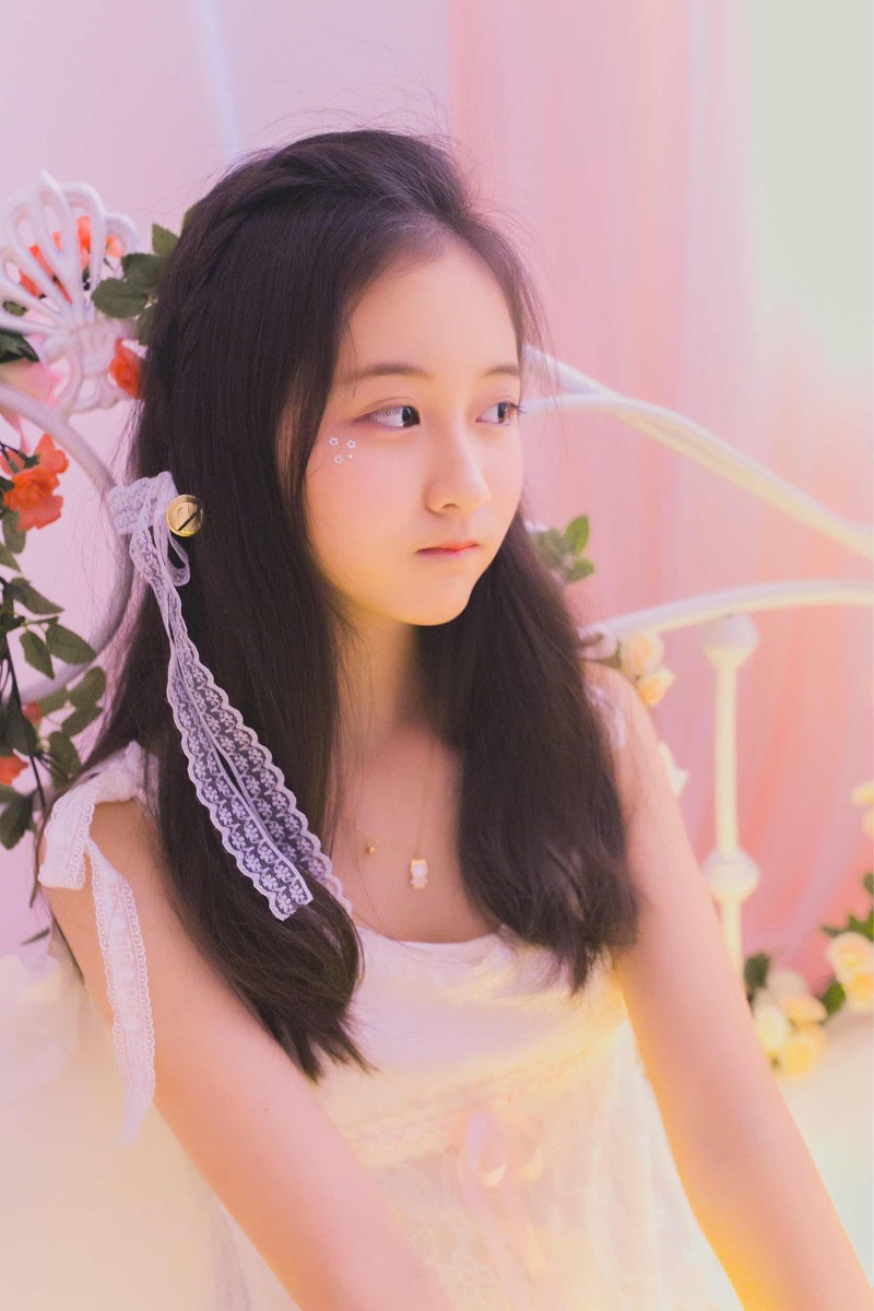可爱型美少女, WVKnIy [清纯 妹子 Cute Ladies] url = http://img.orzaa.com/co/2017/03/12/16/20170312306.jpg