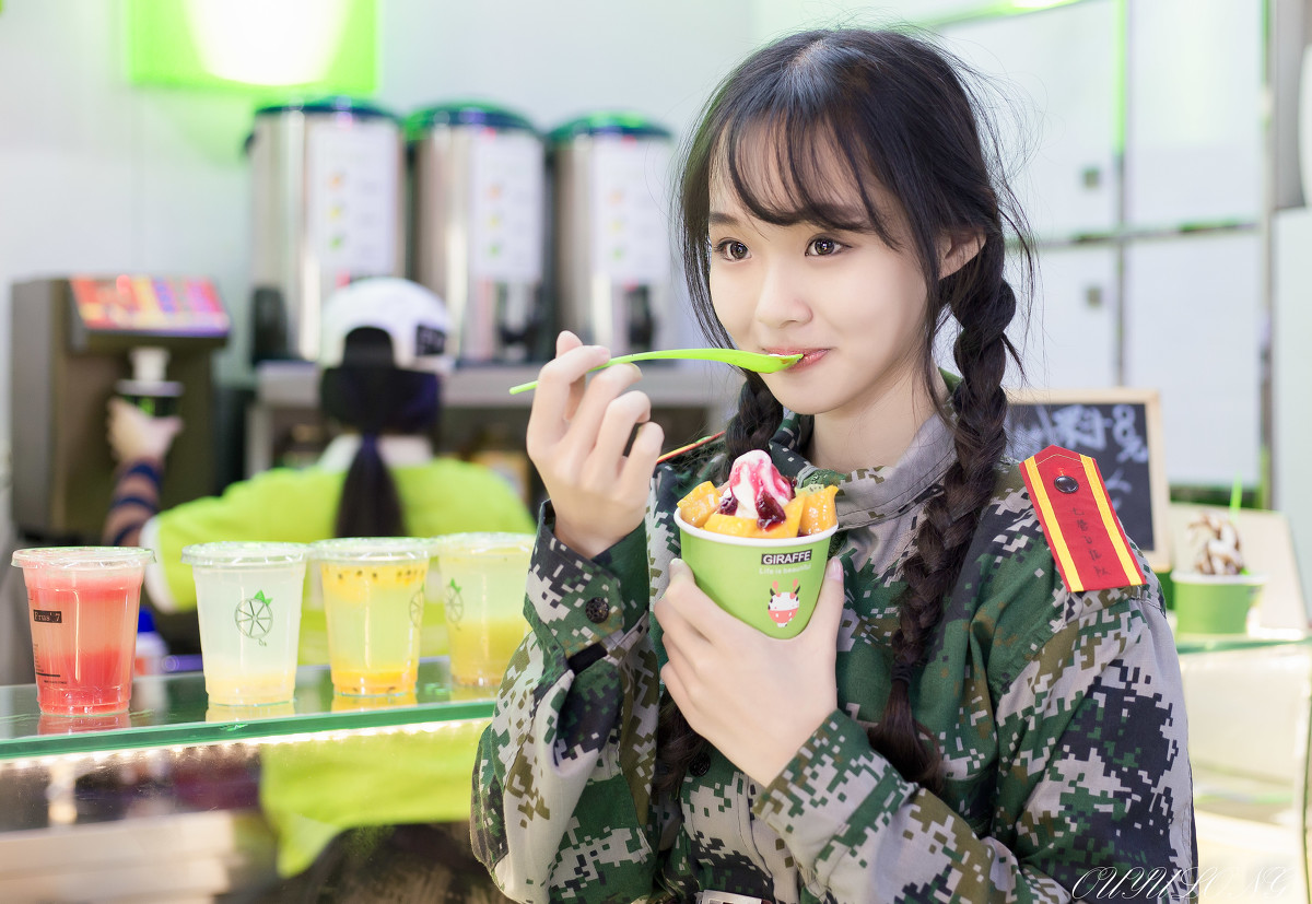军训美女, WsHfJh [清纯 妹子 Cute Ladies] url = http://img.orzaa.com/co/2017/03/12/16/20170312319.jpg