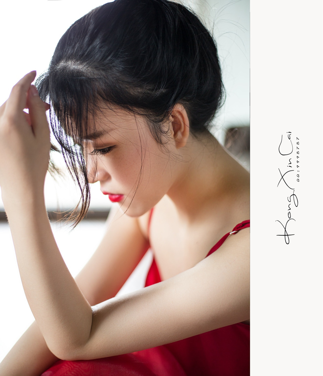 吊带红裙美女, QboMnd [清纯 妹子 Cute Ladies] url = http://img.orzaa.com/co/2017/03/12/17/201703121296.jpg