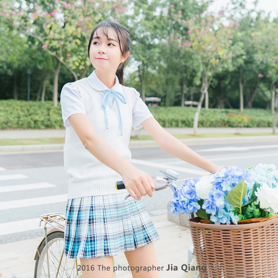迷你短裙女孩, J7jhsA [清纯 妹子 Cute Ladies] url = http://img.orzaa.com/co/2017/03/12/17/20170312842.jpg