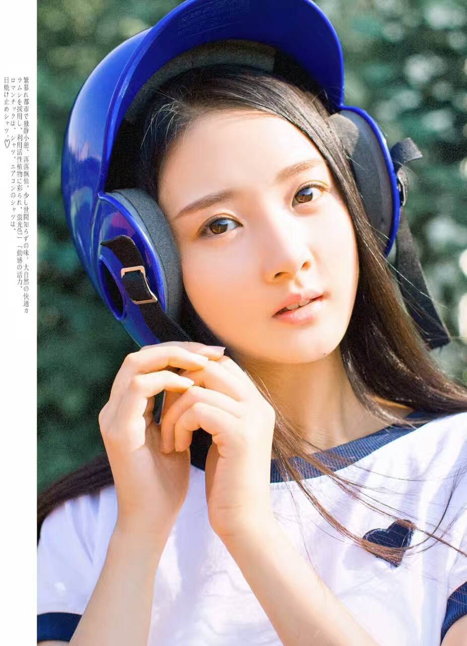 小脸清纯美女, zwXAYO [清纯 妹子 Cute Ladies] url = http://img.orzaa.com/co/2017/03/12/16/20170312120.jpg