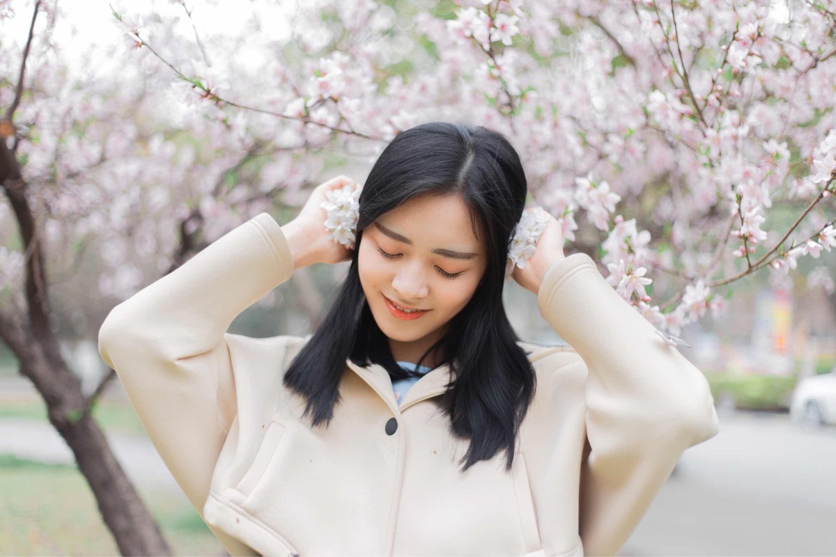 桃花树下的美女, IHHGzL [清纯 妹子 Cute Ladies] url = http://img.orzaa.com/co/2017/03/12/16/20170312411.jpg