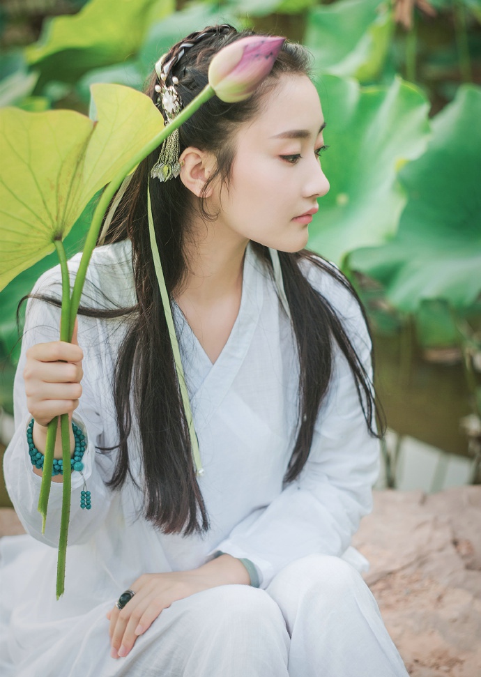 清纯荷花美女, uycIdJ [清纯 妹子 Cute Ladies] url = http://img.orzaa.com/co/2017/03/12/16/2017031292.jpg