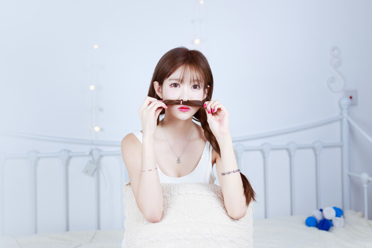 零零后小美女, LX9Xi5 [清纯 妹子 Cute Ladies] url = http://img.orzaa.com/co/2017/03/12/17/20170312691.jpg
