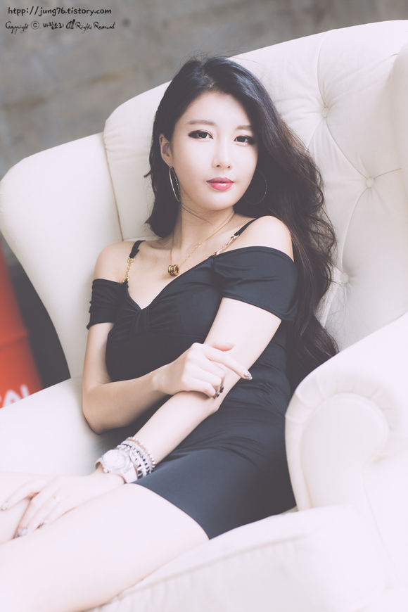 韩国性感少妇, febFAH [性感 妹子 Sexy Girls] url = http://img.orzaa.com/co/2017/02/24/05/20170224334.jpg