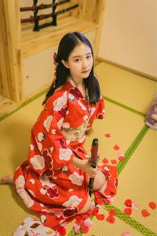 日本和服小美女