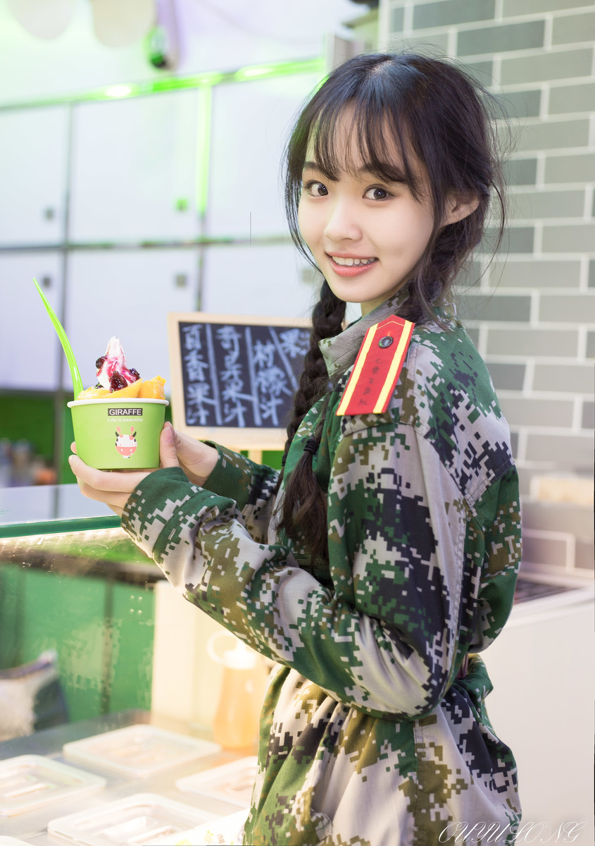 军训美女, aCWQRm [清纯 妹子 Cute Ladies] url = http://img.orzaa.com/co/2017/03/12/16/20170312317.jpg