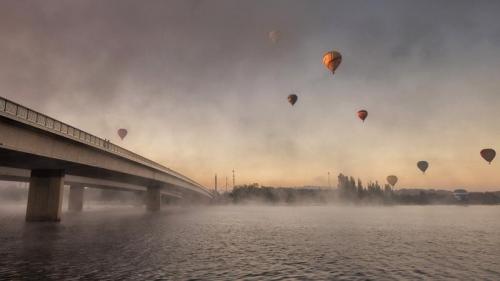 Hot air balloons seen from Lake Burley Griffin, Canberra, Australian Capital Territory (© Peter Guo/500px) Bing Everyday Wallpaper 2017-03-15
/tmp/UploadBetajY1BlA [Bing Everyday Wall Paper 2017-03-15] url = http://www.bing.com/az/hprichbg/rb/BalloonsCanberra_EN-AU9026859149_1920x1080.jpg

File Size (KB): 261.08 KB
Last Modified: November 26 2021 17:17:08
