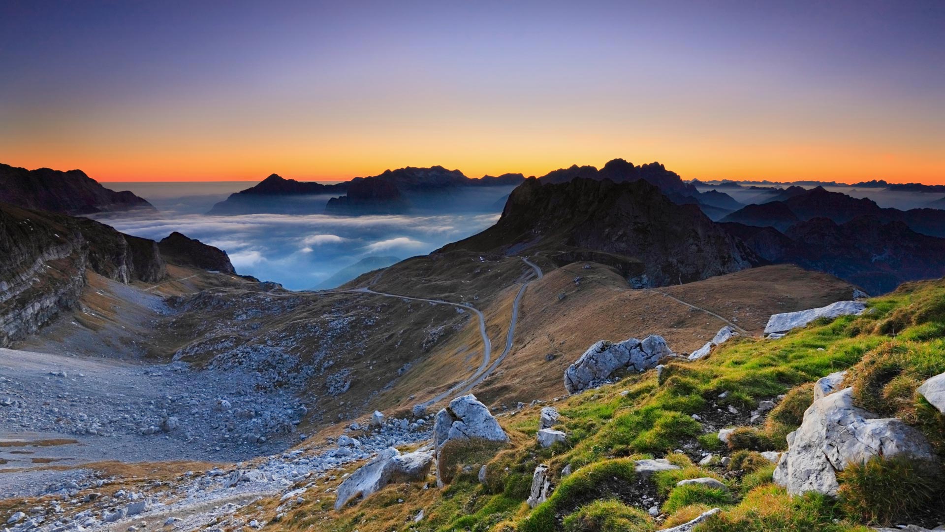 在斯洛文尼亚侧面的朱利安阿尔卑斯山 (© Nino Marcutti/Alamy) Bing Everyday Wallpaper 2017-04-05, JxRzy6 [Bing Everyday Wall Paper 2017-04-05] url = http://www.bing.com/az/hprichbg/rb/JulianAlps_ZH-CN11764181030_1920x1080.jpg