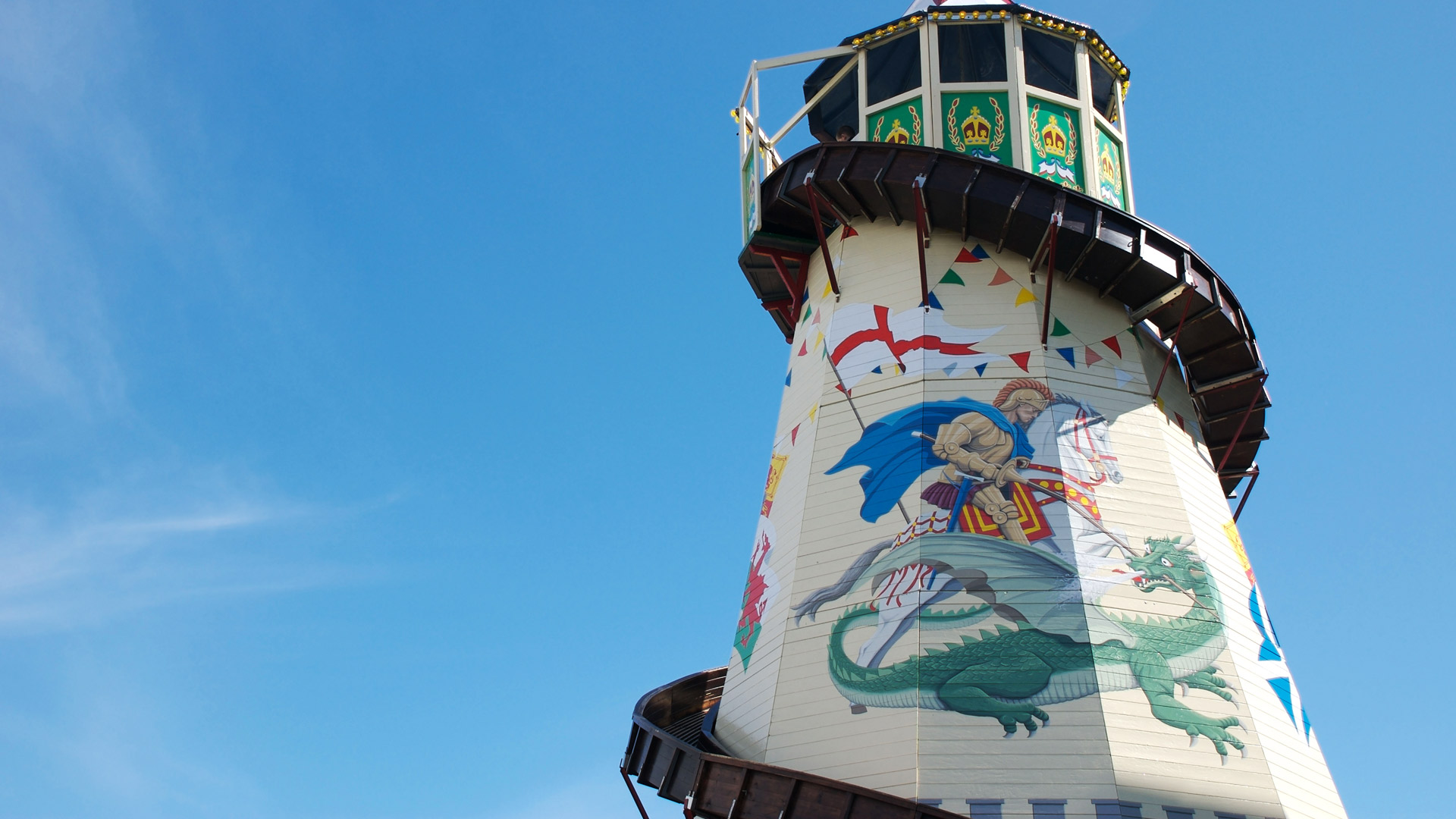 A helter skelter ride decorated with St George and the Dragon in Plymouth, Devon (© Silverport Pictures/Alamy) Bing Everyday Wallpaper 2017-04-23, mHs5za [Bing Everyday Wall Paper 2017-04-23] url = http://www.bing.com/az/hprichbg/rb/StGeorgeRide_EN-GB10432193187_1920x1080.jpg