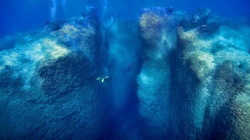 Scuba diving in Kaş, Turkey (© Charlie Jung/500px) Bing Everyday Wallpaper 2017-07-28
/tmp/UploadBetaJLSj41 [Bing Everyday Wall Paper 2017-07-28] url = http://www.bing.com/az/hprichbg/rb/TurkeyScuba_EN-US6680512944_1920x1080.jpg

File Size (KB): 326.59 KB
Last Modified: November 26 2021 17:17:02
