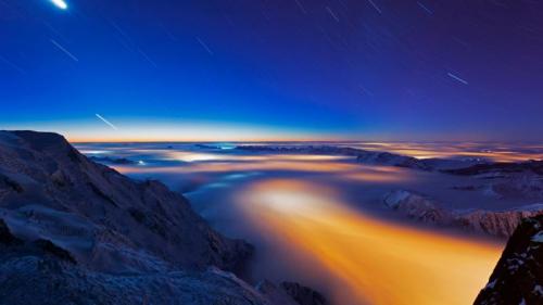 法国霞慕尼山谷上空的云海 (© Masterfile) Bing Everyday Wallpaper 2017-08-31
/tmp/UploadBetafivMxz [Bing Everyday Wall Paper 2017-08-31] url = http://www.bing.com/az/hprichbg/rb/ChamonixClouds_ZH-CN7700889231_1920x1080.jpg

File Size (KB): 239.37 KB
Last Modified: November 26 2021 17:21:35
