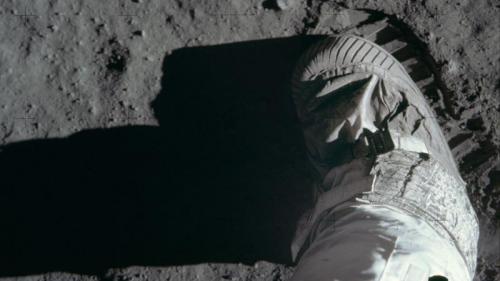Buzz Aldrin's boot on lunar soil, Apollo 11 mission (© NASA) Bing Everyday Wallpaper 2017-10-04
/tmp/UploadBetamV31r0 [Bing Everyday Wall Paper 2017-10-04] url = http://www.bing.com/az/hprichbg/rb/AldrinsBoot_EN-AU10647003933_1920x1080.jpg

File Size (KB): 260.71 KB
Last Modified: November 26 2021 17:21:35
