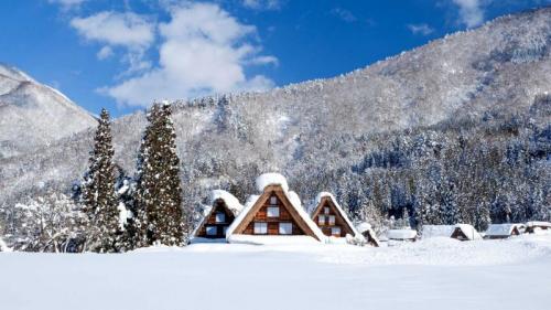 ｢雪の白川郷｣岐阜, 白川村 (© JTB MEDIA CREATION, Inc./Alamy Stock Photo) Bing Everyday Wallpaper 2017-12-07
/tmp/UploadBetaxZUZsi [Bing Everyday Wall Paper 2017-12-07] url = http://www.bing.com/az/hprichbg/rb/TaisetsuShirakawa_JA-JP13316168755_1920x1080.jpg

File Size (KB): 304.94 KB
Last Modified: November 26 2021 17:16:21
