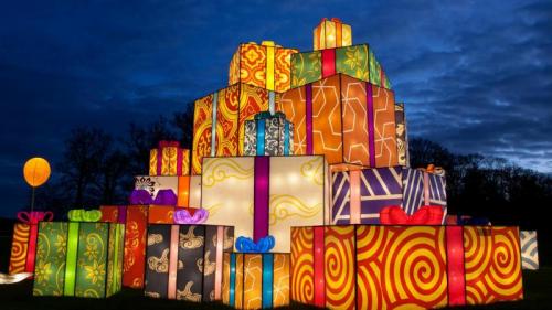 The Festival of Light at Longleat, Wiltshire (© Gary Morris Photography/Alamy) Bing Everyday Wallpaper 2017-12-25
/tmp/UploadBetafA7zit [Bing Everyday Wall Paper 2017-12-25] url = http://www.bing.com/az/hprichbg/rb/LongleatLight_EN-GB8155488450_1920x1080.jpg

File Size (KB): 323.44 KB
Last Modified: November 26 2021 17:16:24
