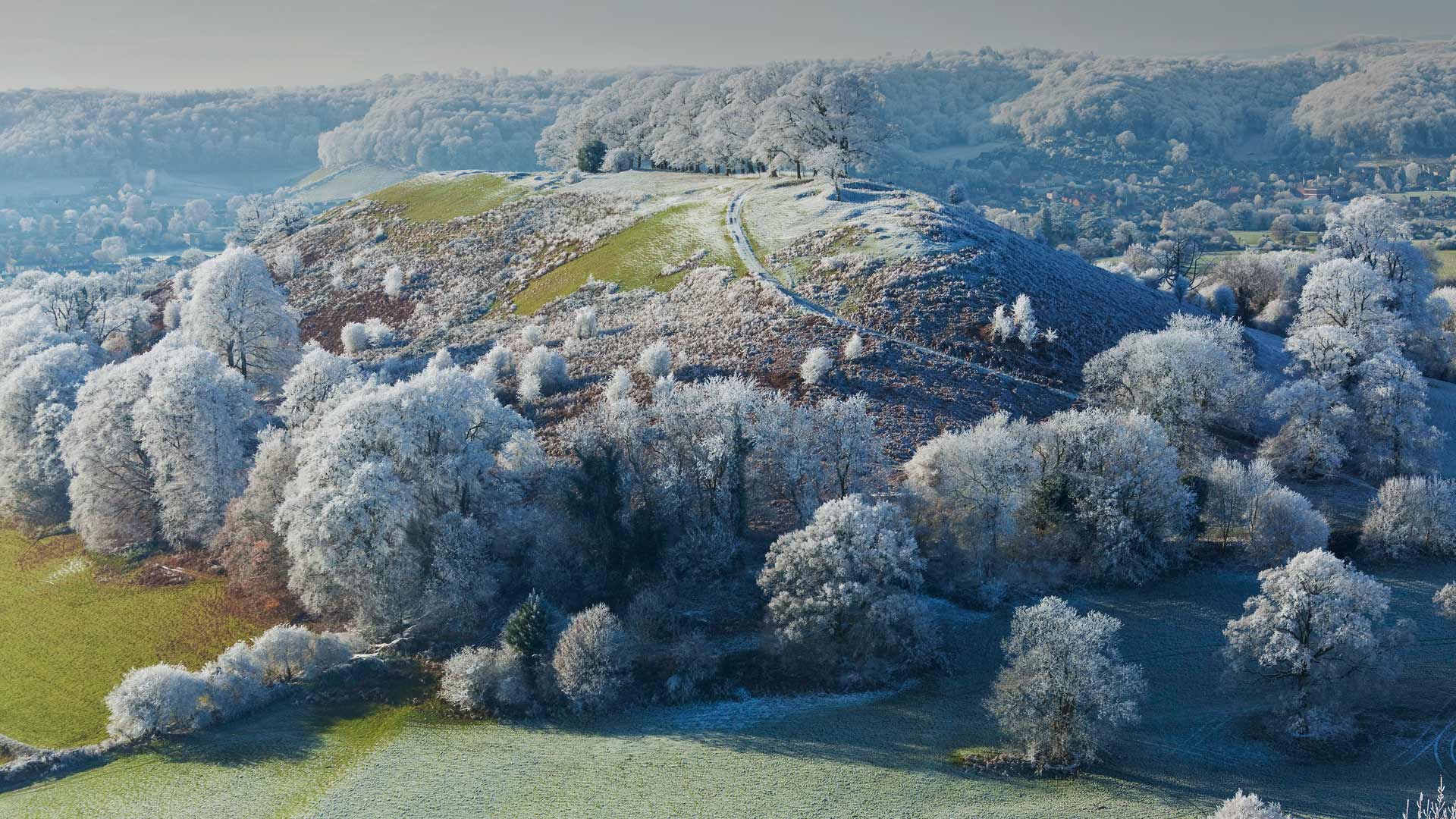 Hoar frost on Downham Hill near Uley, Gloucestershire (© Peter Adams/Offset) Bing Everyday Wallpaper 2018-01-31, yzNuYj [Bing Everyday Wall Paper 2018-01-31] url = http://www.bing.com/az/hprichbg/rb/DownhamHill_EN-GB14730732781_1920x1080.jpg