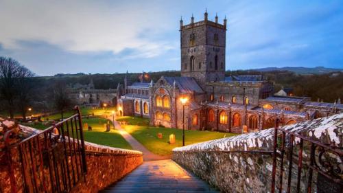 Steps down to St David's Cathedral in St Davids, Pembrokeshire, Wales (© Joe Daniel Price/Getty Images) Bing Everyday Wallpaper 2018-03-01
/tmp/UploadBetaP1irN3 [Bing Everyday Wall Paper 2018-03-01] url = http://www.bing.com/az/hprichbg/rb/StDavidsCathedral_EN-GB11459488236_1920x1080.jpg

File Size (KB): 320.38 KB
Last Modified: November 26 2021 18:35:18
