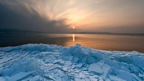 Eisschollen am Ufer der Insel Reichenau, Bodensee, Baden-Württemberg, Deutschland (© imageBROKER/Alamy Stock Photo) Bing Everyday Wallpaper 2018-03-12
/tmp/UploadBetaBhJFrL [Bing Everyday Wall Paper 2018-03-12] url = http://www.bing.com/az/hprichbg/rb/ReichenauBodensee_DE-DE8775447718_1920x1080.jpg

File Size (KB): 325.63 KB
Last Modified: November 26 2021 18:35:16
