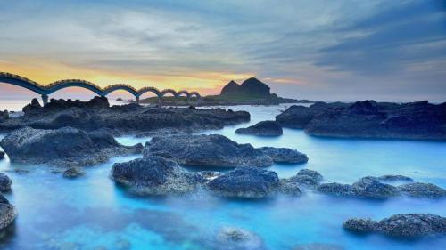 Die Drachenbrücke zur Insel Sanxiantai nahe Chenggong, Taitung, Taiwan (© Anthony Ko/Getty Images) Bing Everyday Wallpaper 2018-03-18
/tmp/UploadBeta5qKMOF [Bing Everyday Wall Paper 2018-03-18] url = http://www.bing.com/az/hprichbg/rb/DragonBridge_DE-DE11956700156_1920x1080.jpg

File Size (KB): 329.05 KB
Last Modified: November 26 2021 18:35:22
