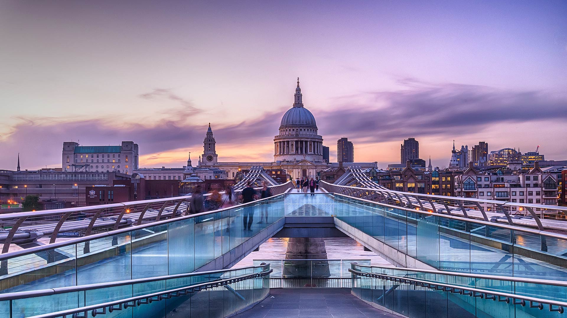 View of Millennium Bridge and St Paul's Cathedral, London (© aldovillalon/Shutterstock) Bing Everyday Wallpaper 2018-03-28, QLTtFV [Bing Everyday Wall Paper 2018-03-28] url = http://www.bing.com/az/hprichbg/rb/MillenniumBridge_EN-GB13325737957_1920x1080.jpg